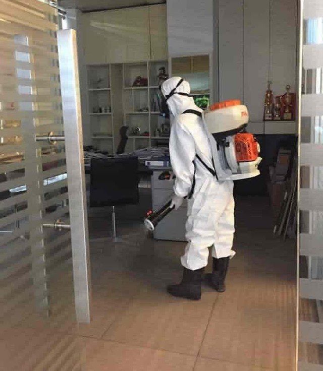 thi công phun thuốc khử trùng 3