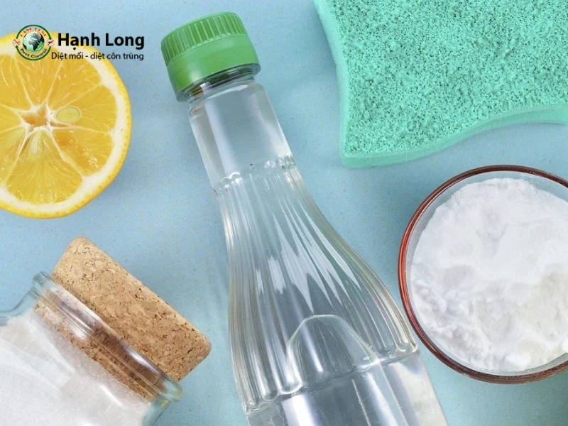 Sử dụng muối hoặc giấm/chanh axit